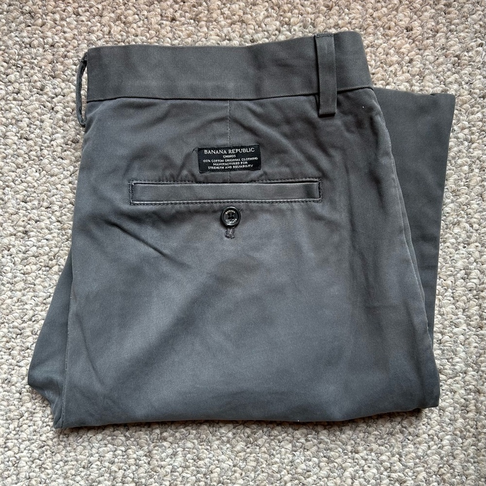 ✨Banana Republic Aiden Slim Fit Chino✨